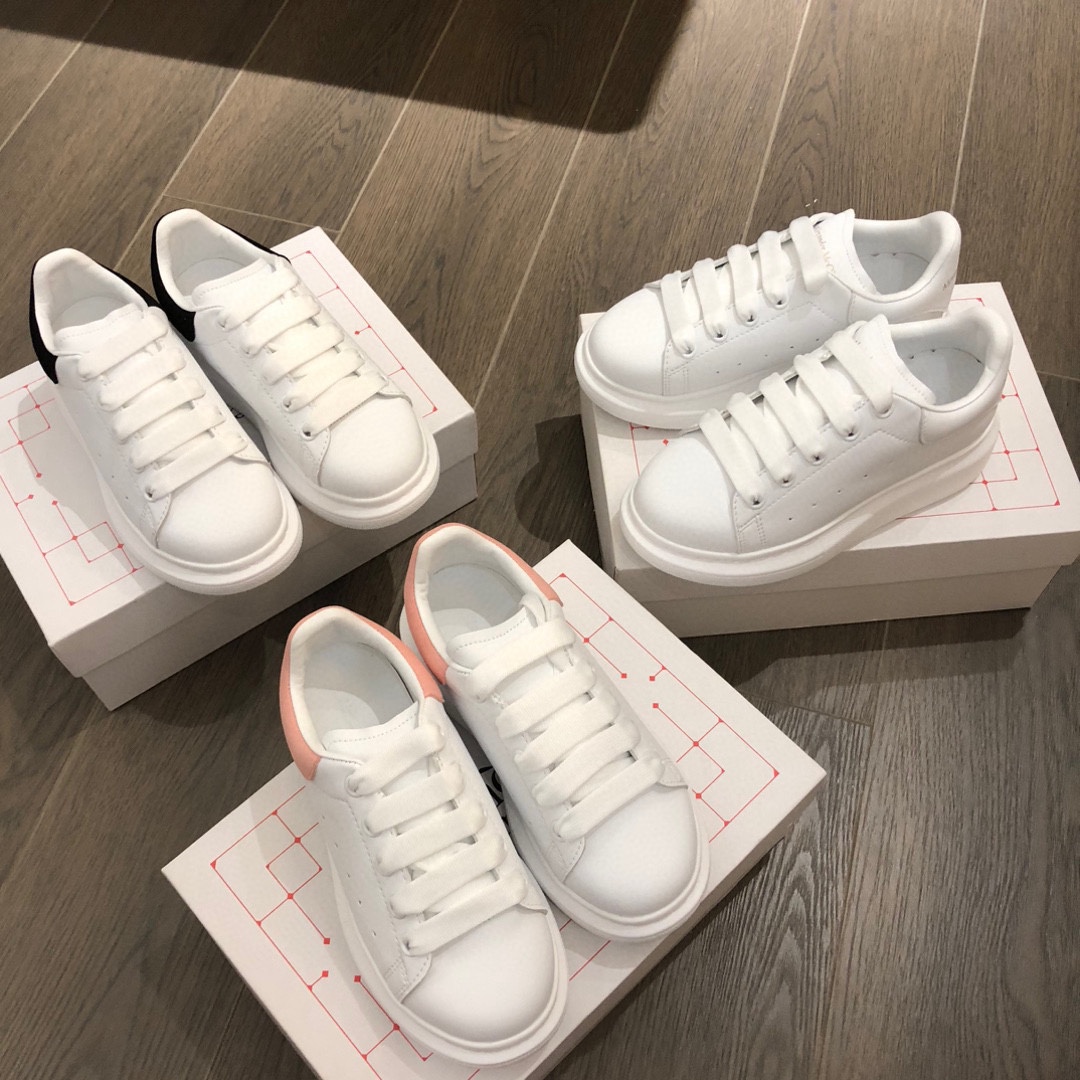 Children's shoes child